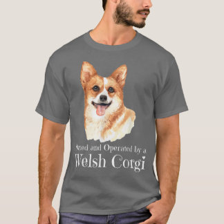 犬が所有し、操作するウェルシュコーギー Tシャツ