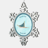 犬が雪の上で群がった スノーフレークピューターオーナメント (右)