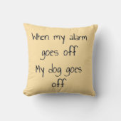 犬とアラーム装飾用クッション クッション (正面)