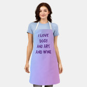 「犬とアートとワインが大好き」パステルグラデーション エプロン (着用した状態)