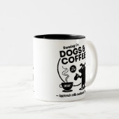 犬とコーヒーで走り回る 330ml ツートーンマグカップ (正面右)