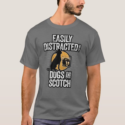 犬とスコッチのTシャツに気が散りやすい Tシャツ (正面)