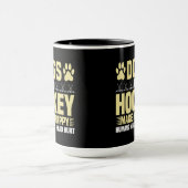 犬とホッケーで幸せ マグカップ (中央)