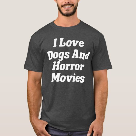 犬とホラー映画が大好きな友達 Tシャツ (正面)