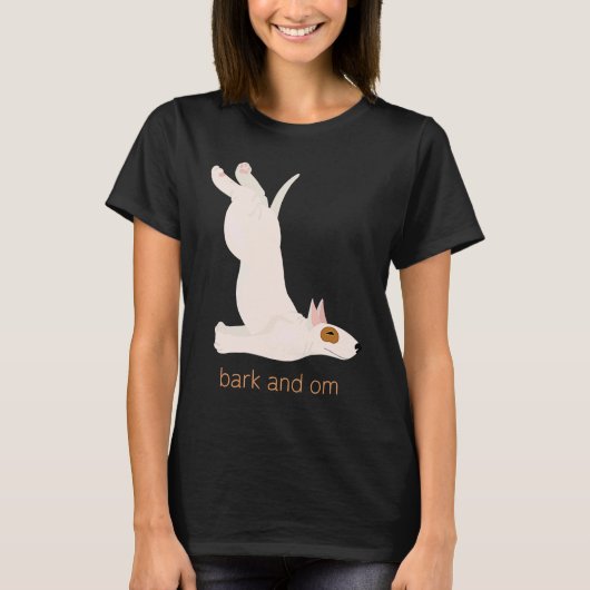 犬とヨガのための樹皮と部屋 Tシャツ (正面)
