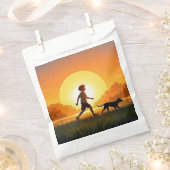 犬と一緒に夕焼けを眺める少年 フェイバーバッグ (クリップ留めされた状態)