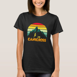 犬と一緒に走るキャニクロス犬スポーツマウンテンランナー Tシャツ