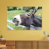 犬と牧草地で微笑むロバ キャンバスプリント (インサイチュ (リビング))