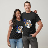 犬と猫が子どもにとって不可欠 Tシャツ (ユニセックス)