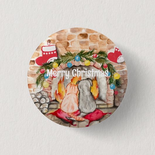 犬と猫との居心地の良いクリスマスマンテル 缶バッジ (正面)