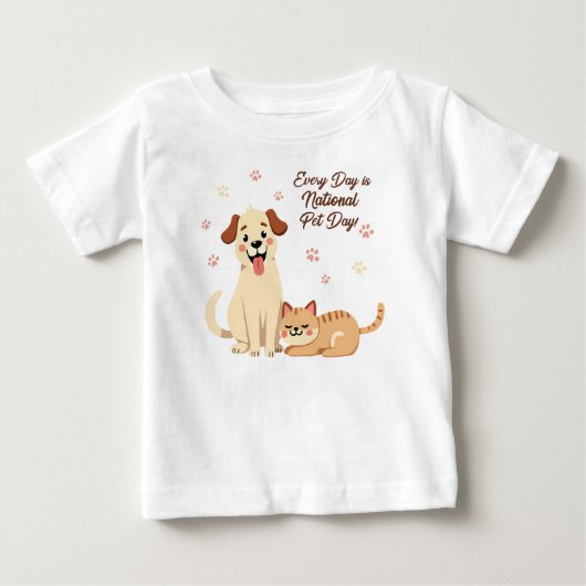 犬と猫のイラストがかわいいベビーTシャツ ベビーTシャツ (正面)