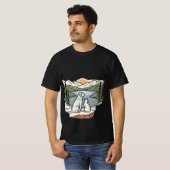 犬と猫の山湖の夕焼け Tシャツ (正面フル)