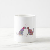 犬と猫キスをする コーヒーマグカップ (中央)