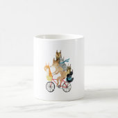 犬と猫サイクリング コーヒーマグカップ (中央)
