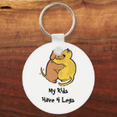 犬と猫ハグKeychain私の子供は4脚を持っている キーホルダー (正面)