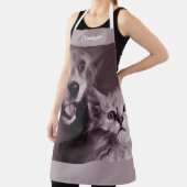 犬と猫，見上げパーソナライズされた エプロン (インサイチュ)