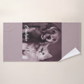 犬と猫，見上げパーソナライズされた バスタオル (バスタオル)