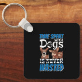 犬と過ごす時間は決して無駄ではない キーホルダー (正面)