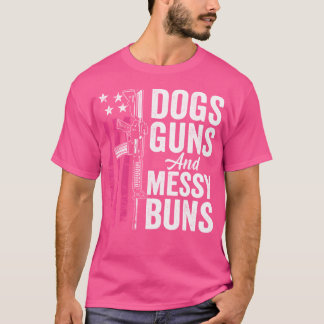 犬と銃とお団子ヘアスタイル 女性用ピンク銃 アメリカ製 ドッグ・ラバー Tシャツ