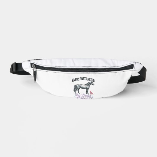 犬と馬に気を取られがち Tシャツ デザイン ファニーパック (正面)