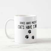 犬にマスター猫がスタッフの白のマグがあるのをあります コーヒーマグカップ (左)