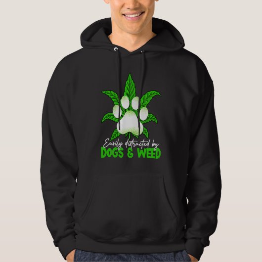 犬に気を取られがち 大麻 犬 パーカ (正面)