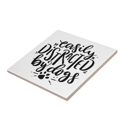 犬に気を取られる タイル (側面)