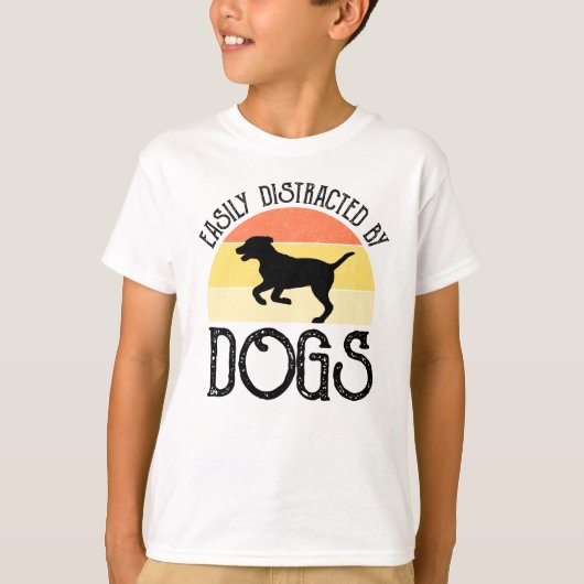 犬に気を取られる Tシャツ (正面)