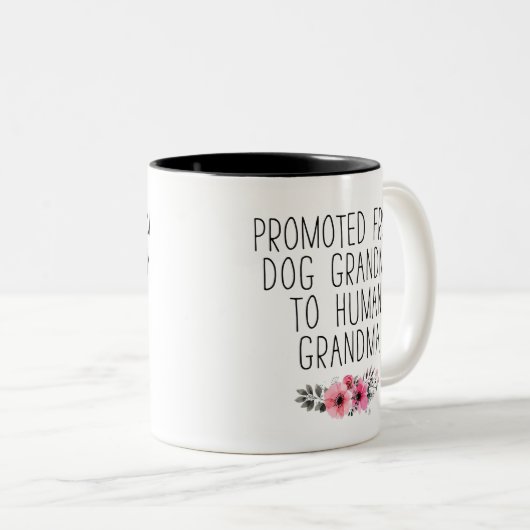 犬のおばあちゃんから人間のおばあちゃん2トンに昇進 ツートーンマグカップ (正面右)