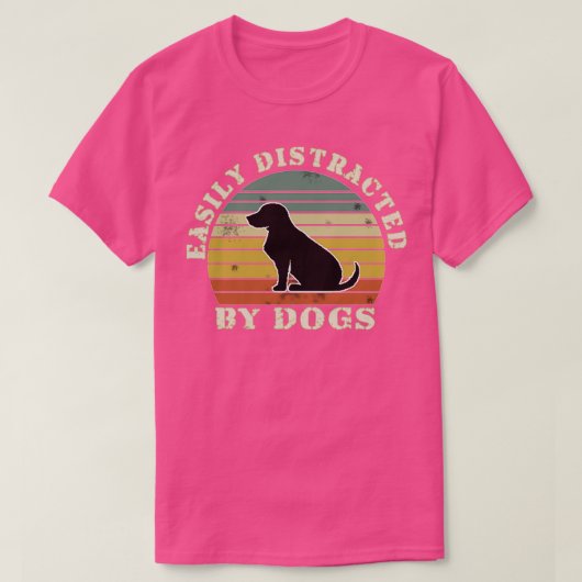 犬のおもしろいレトロヴィンテージGifに気を取られる Tシャツ (デザイン正面)