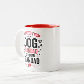 犬のおもしろい祖父から人間の祖父に昇進 ツートーンマグカップ (正面左)