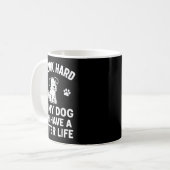 犬のために頑張る Funny コーヒーマグカップ (正面左)