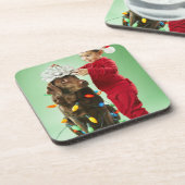 犬のまわりでクリスマスの照明を包んでいる若い男の子 コースター (左側)