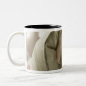 犬のまわりの枕 ツートーンマグカップ (左)