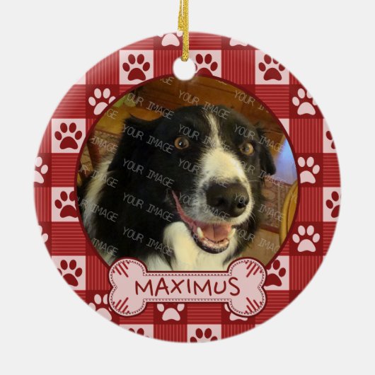 犬のカスタムな写真の名前|の赤い足のプリントのギンガムの骨 セラミックオーナメント (裏面)