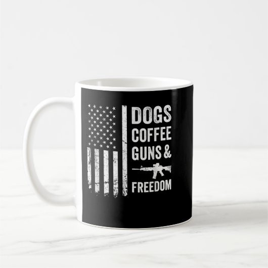 犬のコーヒーガン&自由 – おもしろい Pro Gun America コーヒーマグカップ (左)
