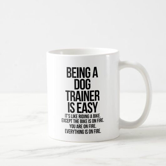 犬のトレーナー コーヒーマグカップ (右)