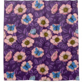 犬のバラとピンクと紫の蝶 シャワーカーテン (正面)