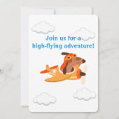犬のパイロット飛んでいる飛行機、かわいいおもしろい子供の誕生日 招待状 (正面)