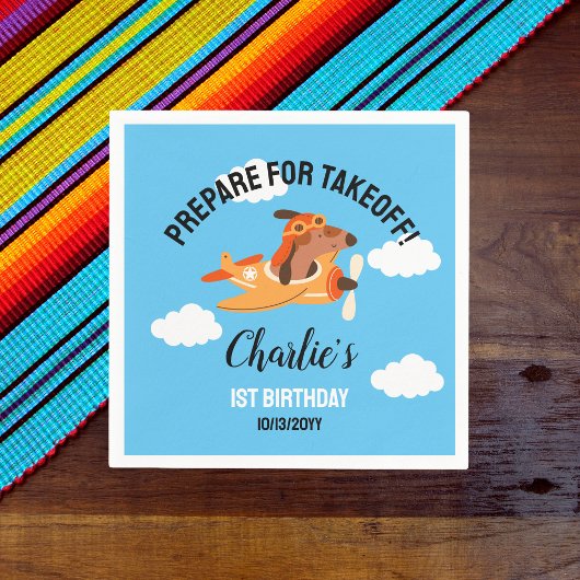 犬のパイロット飛んでいる飛行機、かわいいキッズブルー誕生日 スタンダードカクテルナプキン