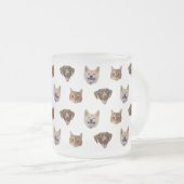 犬のパーソナライズされたマグカップ、犬の猫の母のギフト フロストグラスマグカップ (正面右)