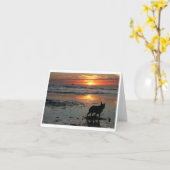 犬のビーチ カード (黄色い花)