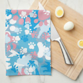 犬のピンクおよび青いカムフラージュパターン キッチンタオル (四つ折り)