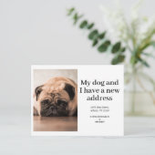 犬のペットの写真の新しいアドレス移動モダン 案内ポストカード (スタンド正面)