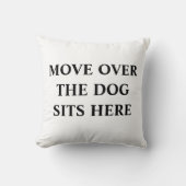 犬の上を移動する座って枕 クッション (正面)