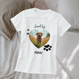 犬の写真のハート愛の手 Tシャツ