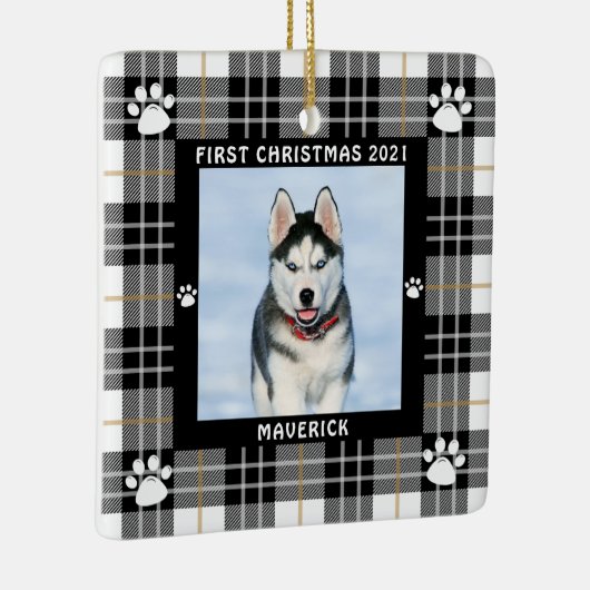 犬の初めてのクリスマス白黒プレイドポープリント セラミックオーナメント (右)