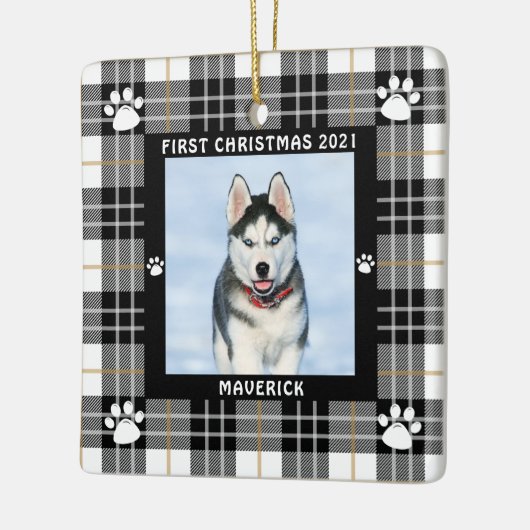 犬の初めてのクリスマス白黒プレイドポープリント セラミックオーナメント (左)