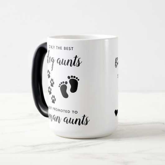 犬の叔母を人間の叔母の妊娠リビールに昇進 モーフィングマグカップ (正面左)