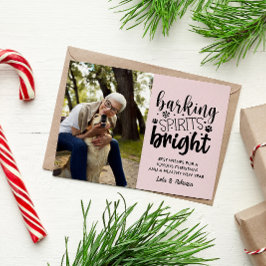 犬の吠えるスピリット明るいペットピンクのクリスマス シーズンポストカード